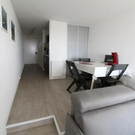 Royan, 1 Piece, 2 Personnes - Fr-1-494-85 Apartment *