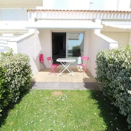 Apartment Royan, 1 Piece, 2 Personnes - Fr-1-494-85 *